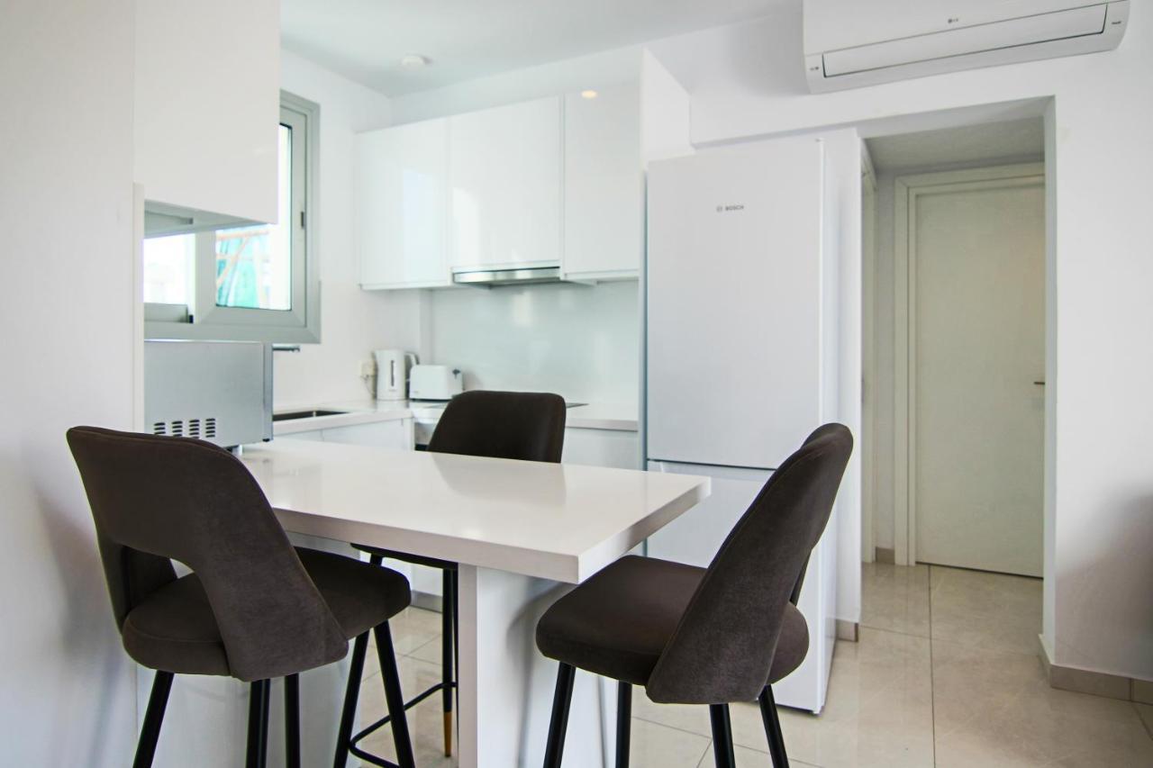 Phaedrus Living - Seaside Executive Flat Harbour 204 Apartman Paphos Kültér fotó